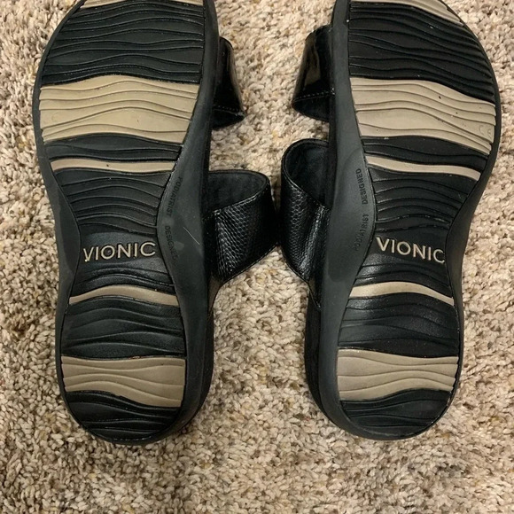Vionic black 2 strap slide footbed orthaheel sandals - Picture 4 of 5